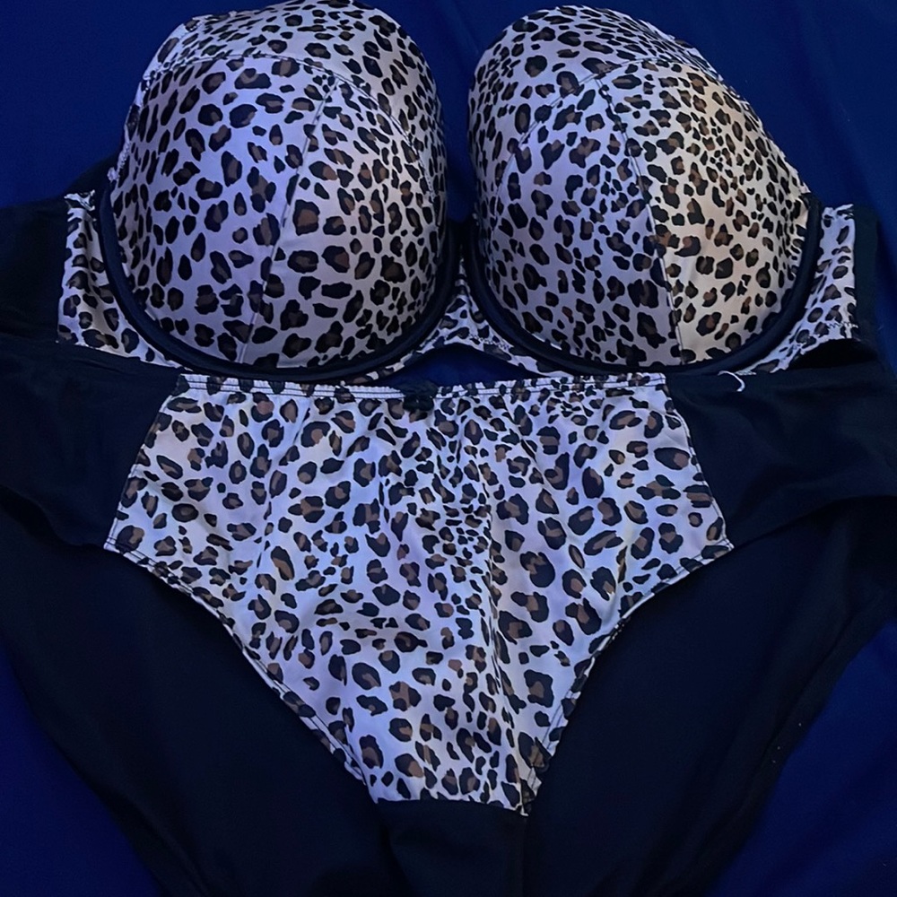 Cacique Leopard Print Bra with matching Panty